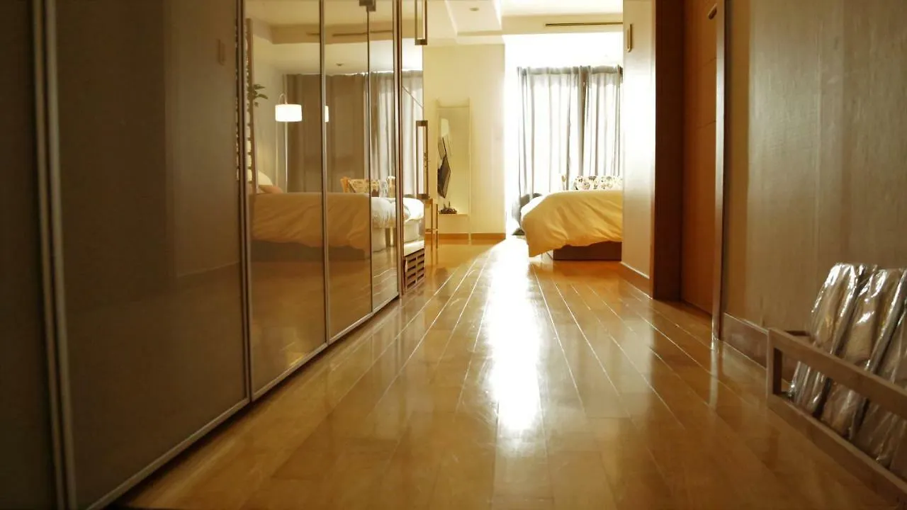 Han River Pr. Modern Studio. Seoul Apartment