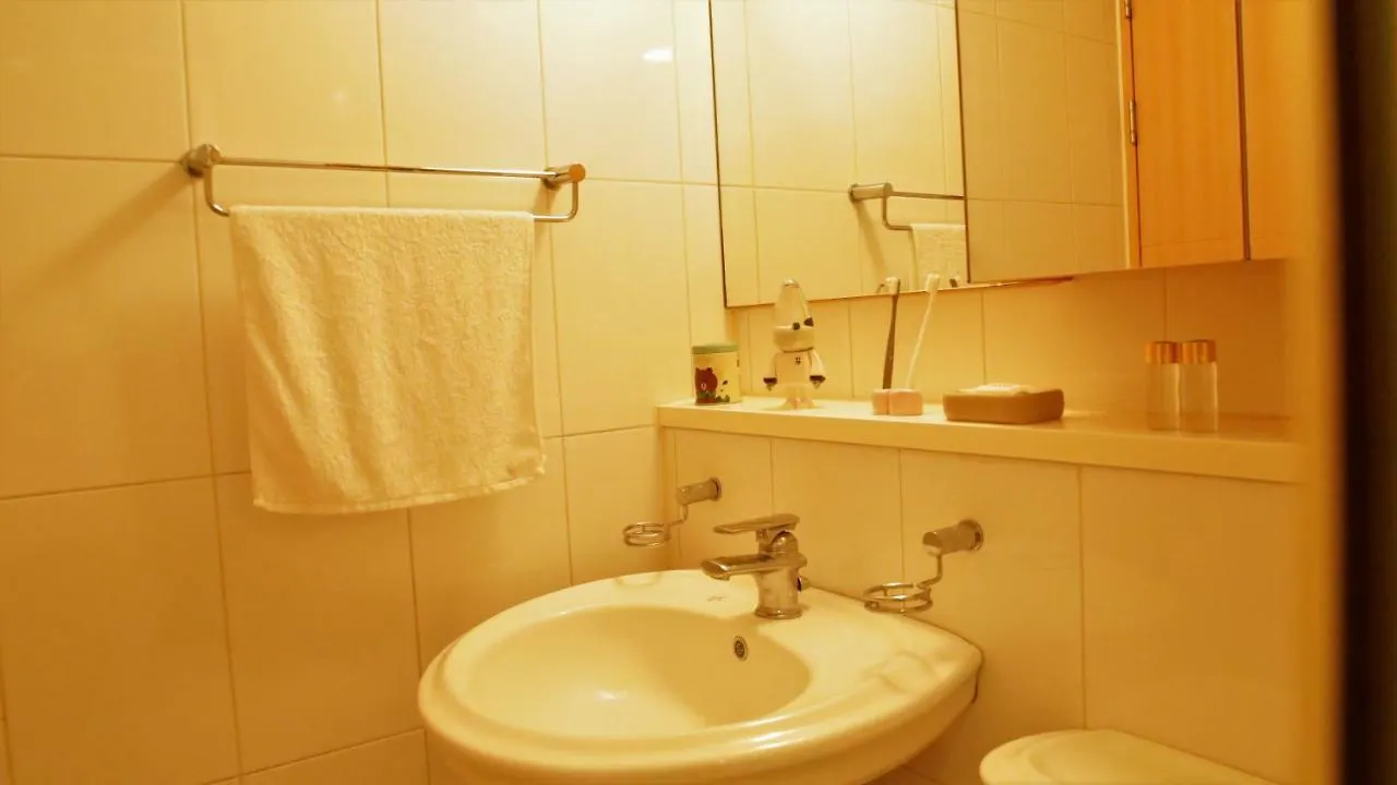 Apartment Han River Pr. Modern Studio. Seoul